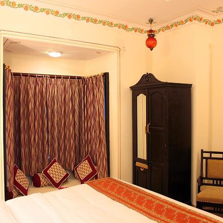 Hotel Mahima Palace Udaipur Exteriör bild