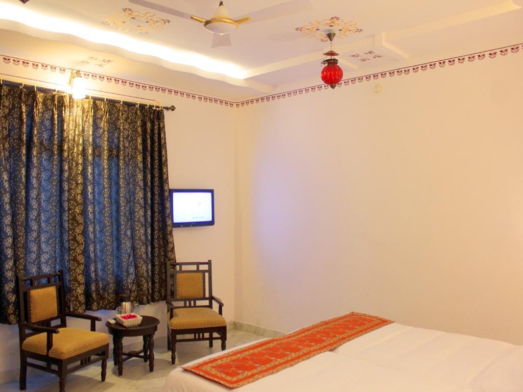Hotel Mahima Palace Udaipur Exteriör bild