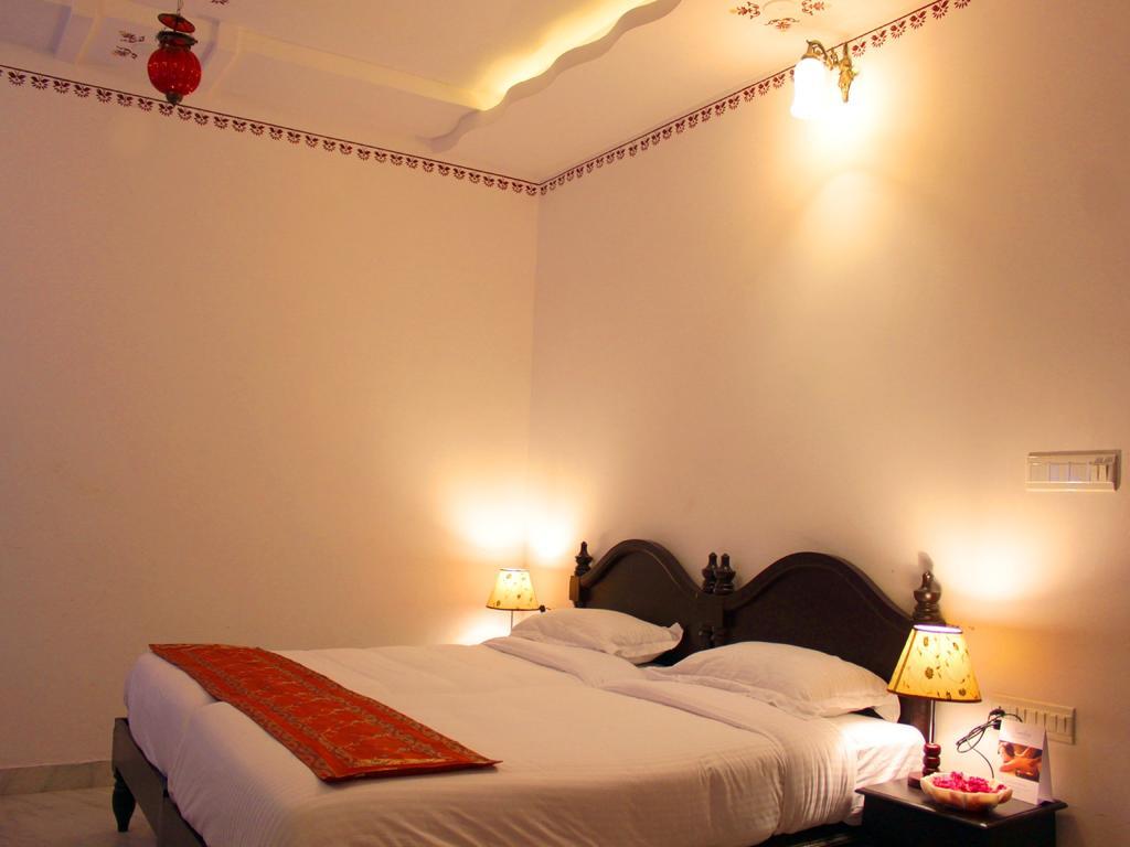 Hotel Mahima Palace Udaipur Exteriör bild