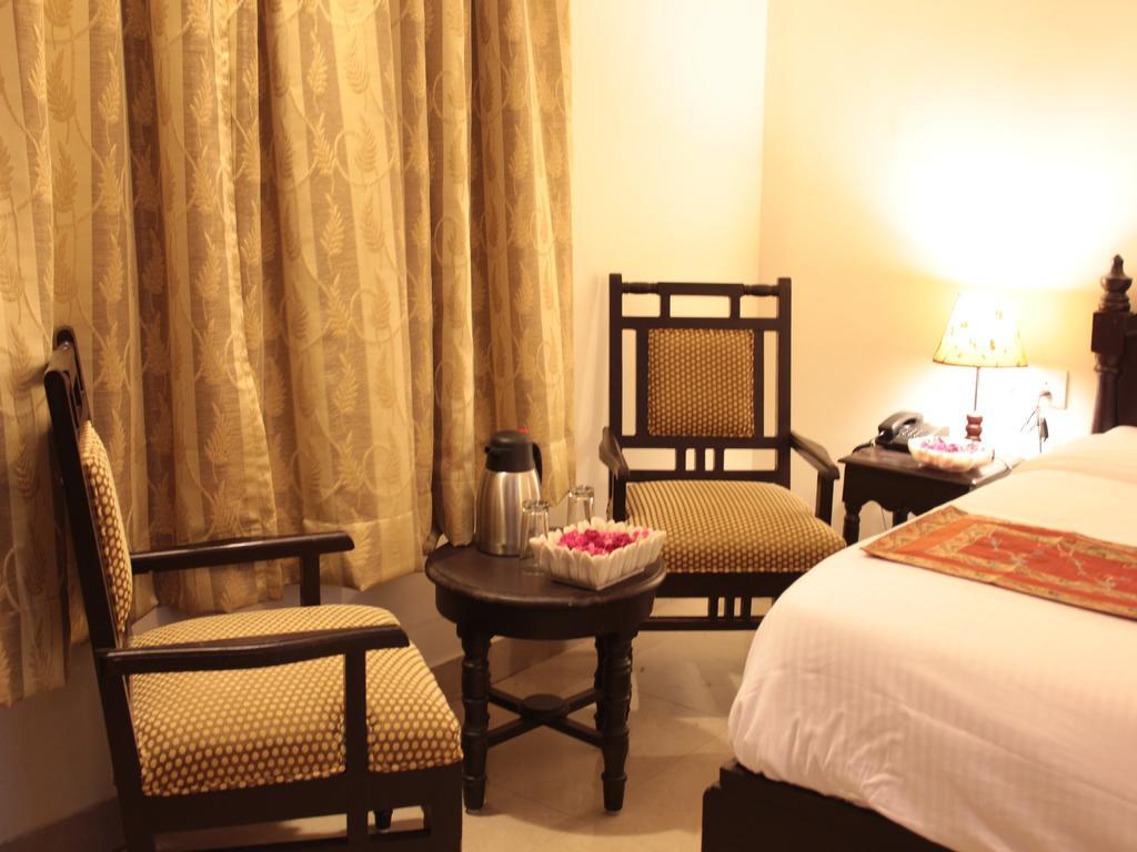 Hotel Mahima Palace Udaipur Exteriör bild